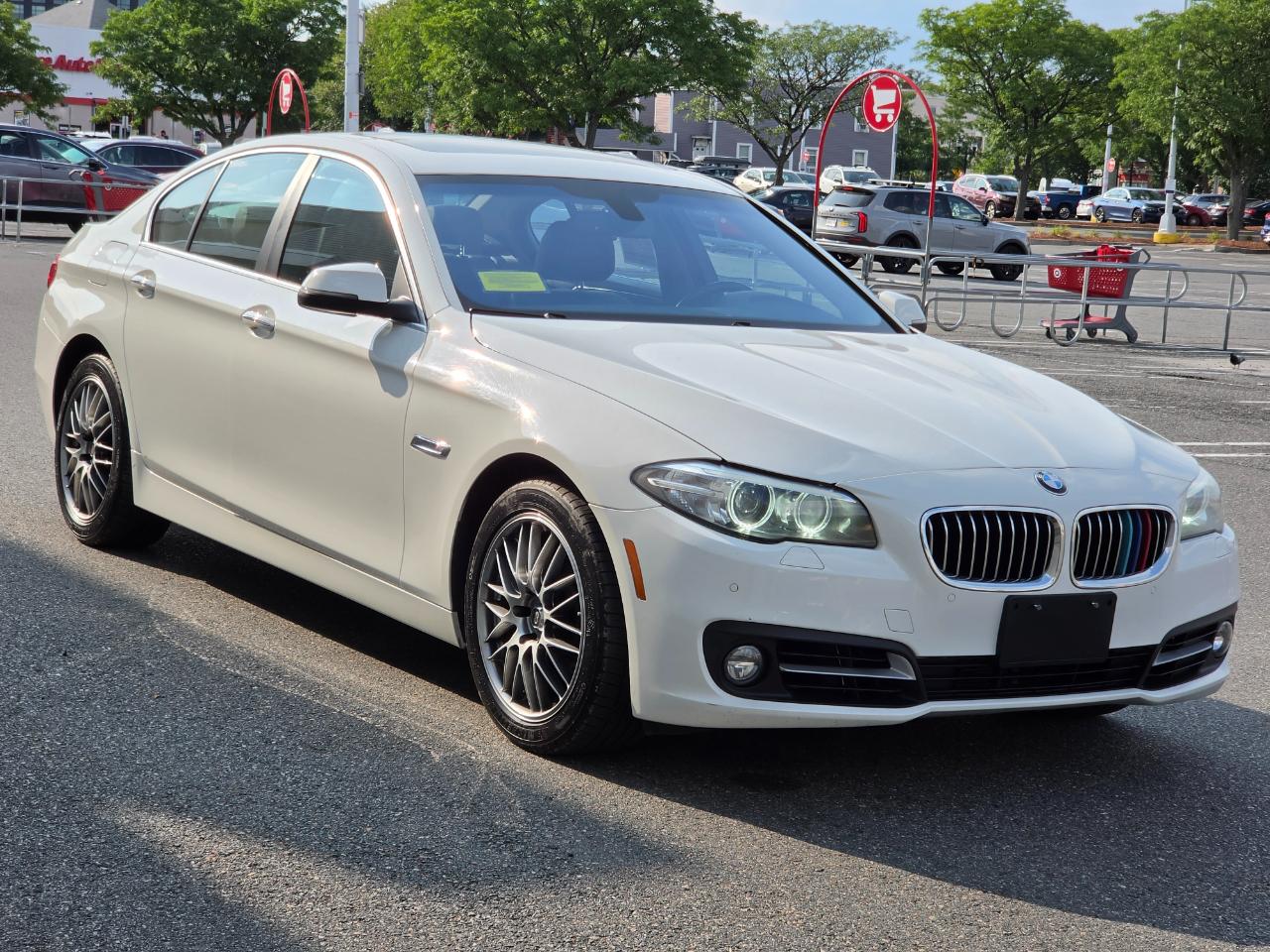BMW 5 Series 4dr Sdn 528i xDrive AWD 2015
