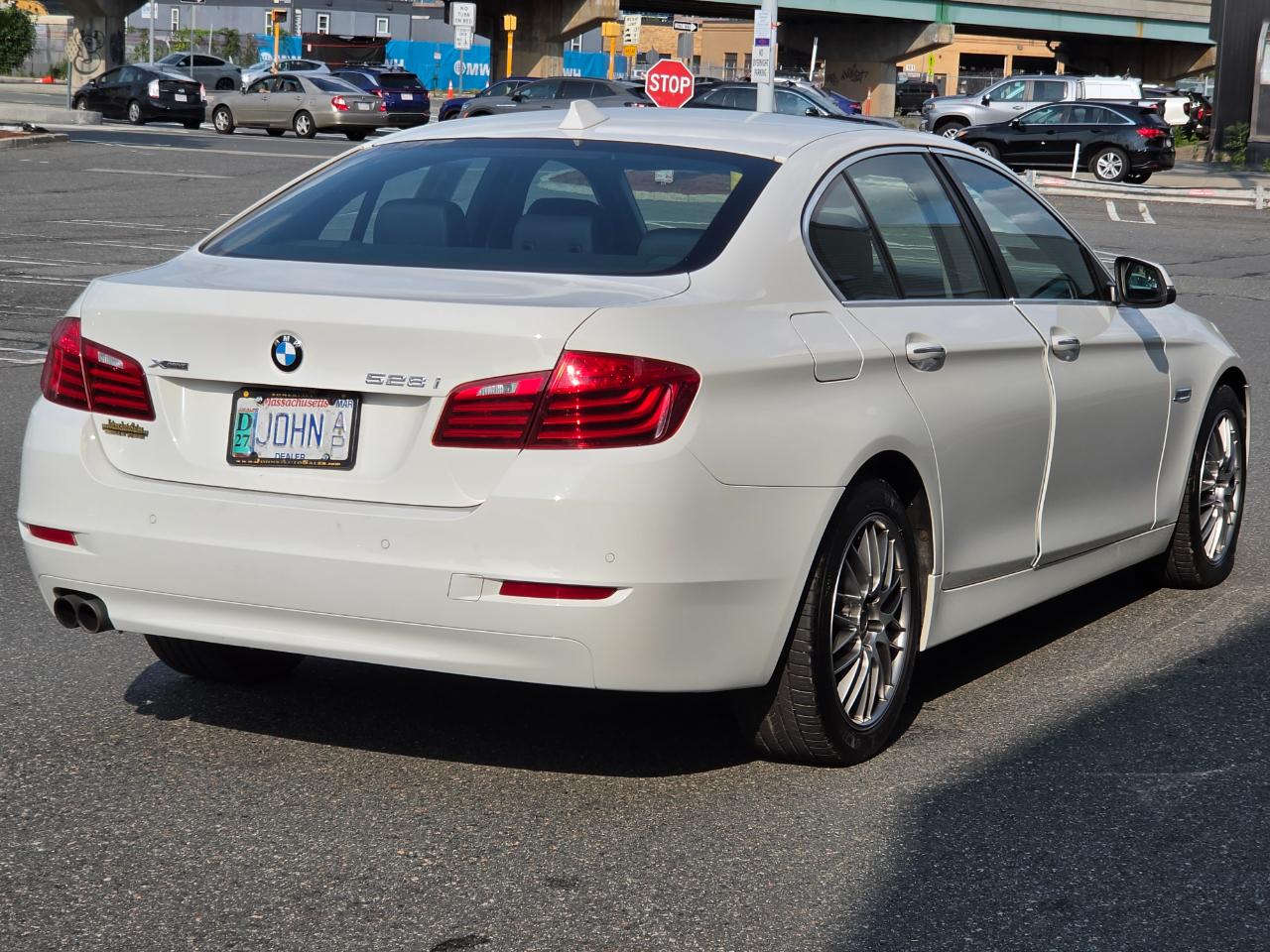 BMW 5 Series 4dr Sdn 528i xDrive AWD 2015