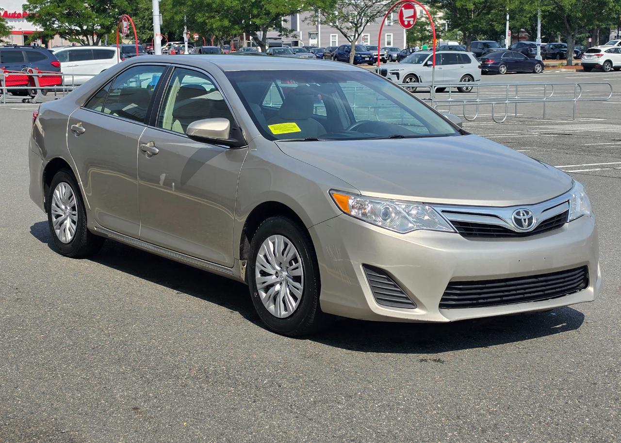 Toyota Camry 2014.5 4dr Sdn I4 Auto SE Sport (Natl) 2014
