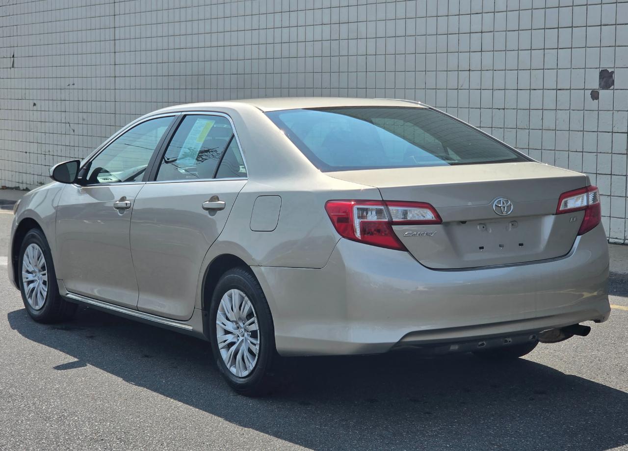 Toyota Camry 2014.5 4dr Sdn I4 Auto SE Sport (Natl) 2014