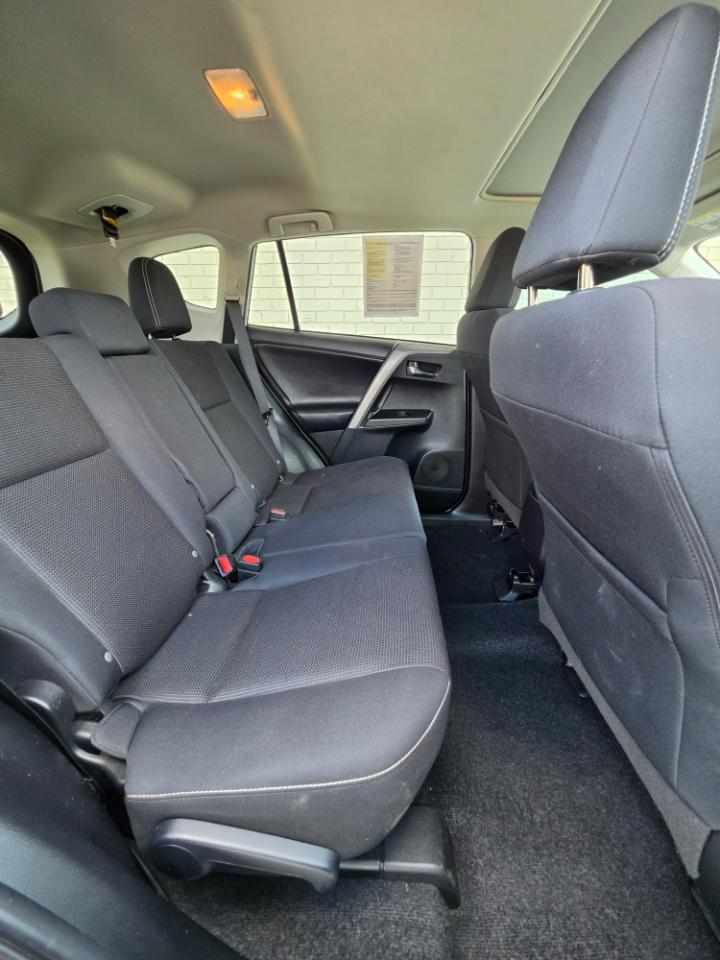 Toyota RAV4 Adventure FWD (Natl) 2018