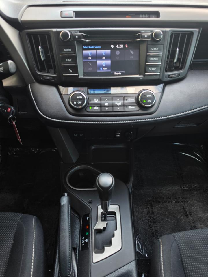 Toyota RAV4 Adventure FWD (Natl) 2018