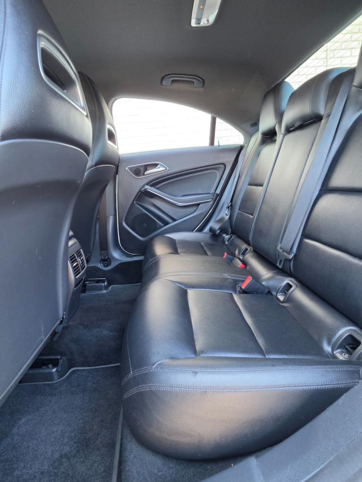 Mercedes-Benz CLA-Class 4dr Sdn CLA 250 4MATIC 2014