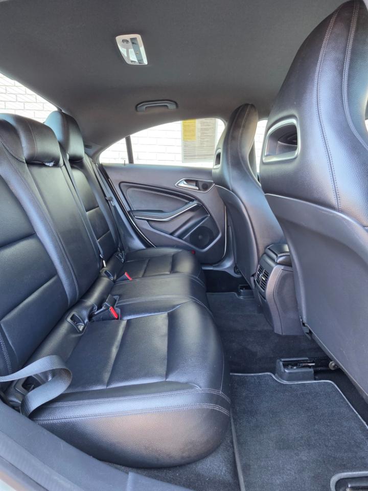 Mercedes-Benz CLA-Class 4dr Sdn CLA 250 4MATIC 2014