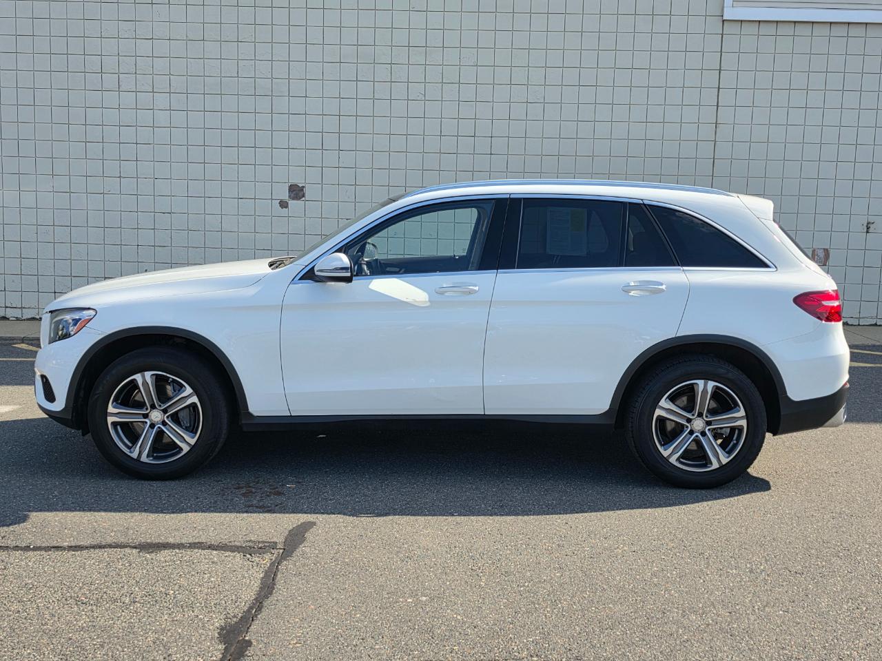 Mercedes-Benz GLC 4MATIC 4dr GLC 300 2016