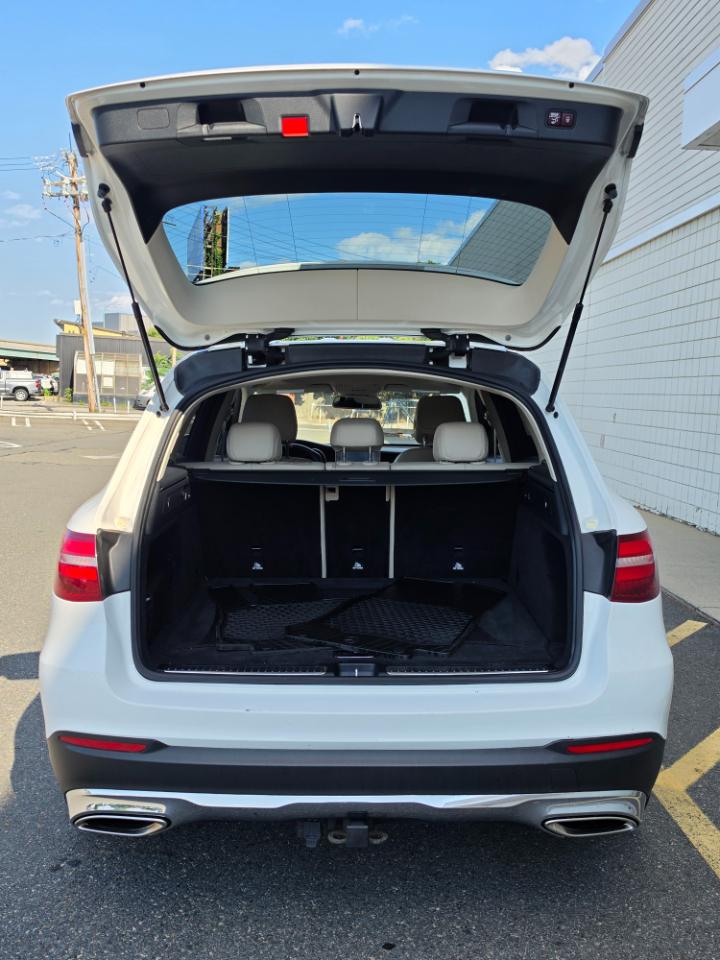 Mercedes-Benz GLC 4MATIC 4dr GLC 300 2016