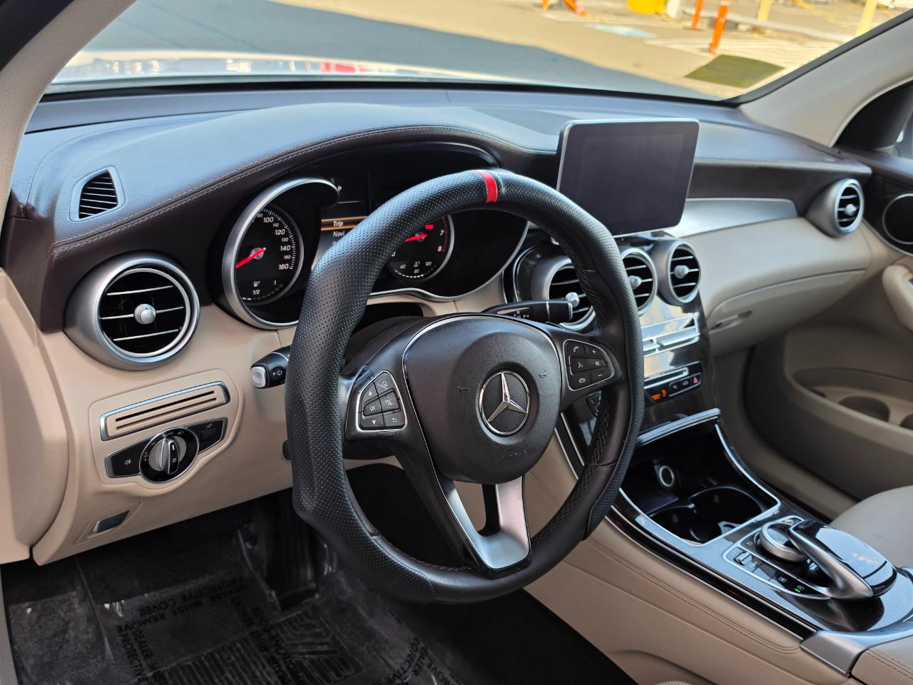 Mercedes-Benz GLC 4MATIC 4dr GLC 300 2016