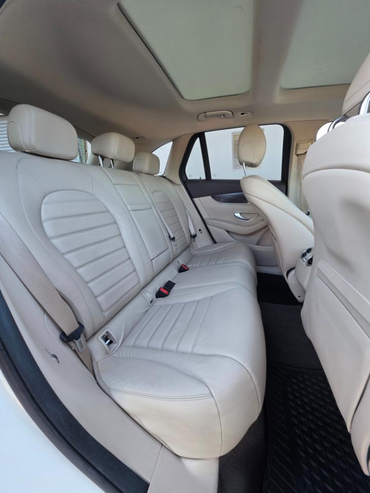 Mercedes-Benz GLC 4MATIC 4dr GLC 300 2016