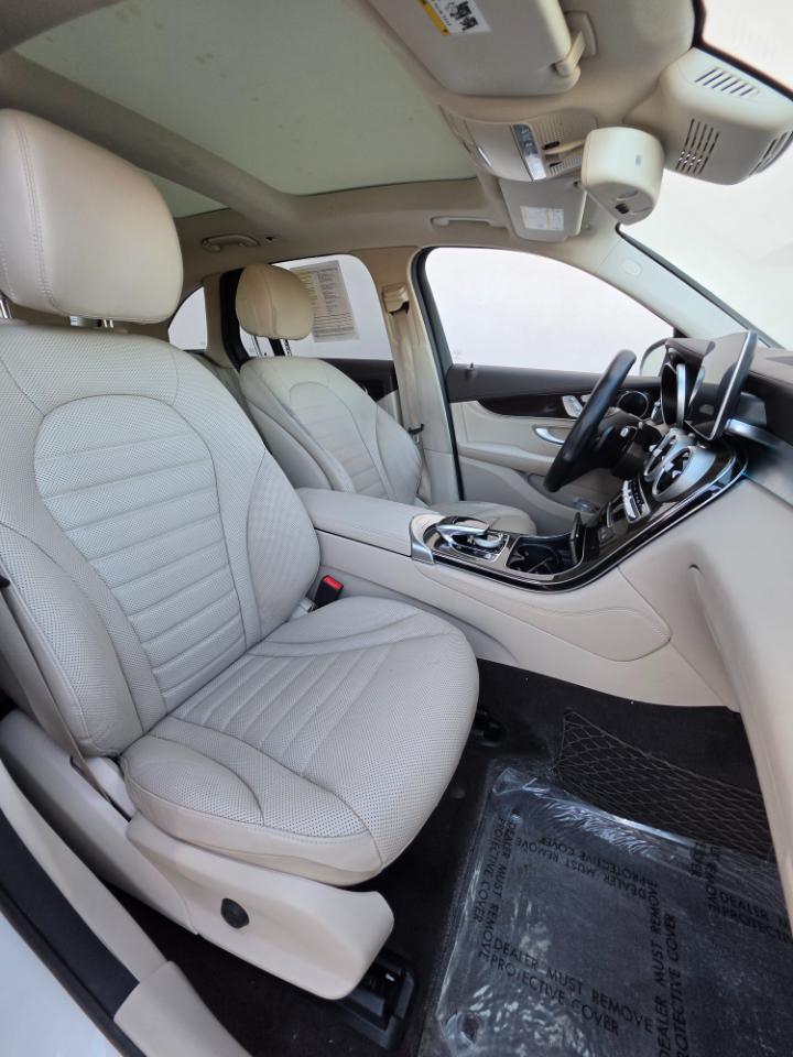 Mercedes-Benz GLC 4MATIC 4dr GLC 300 2016