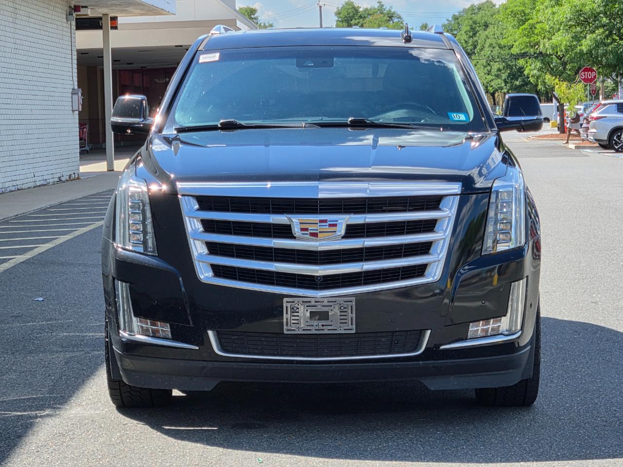 Cadillac Escalade 2WD 4dr Luxury 2019