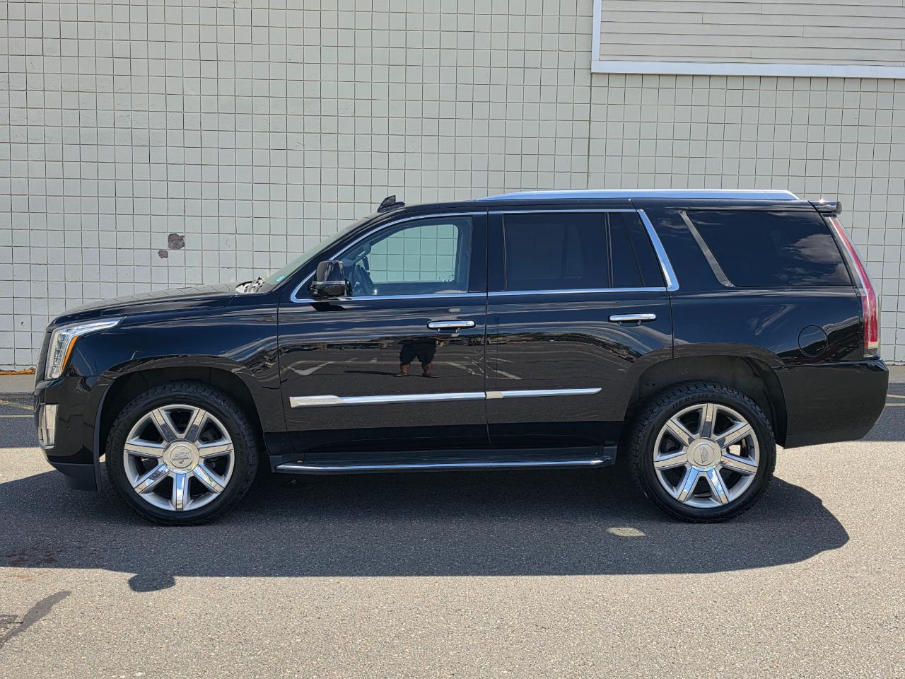 Cadillac Escalade 2WD 4dr Luxury 2019