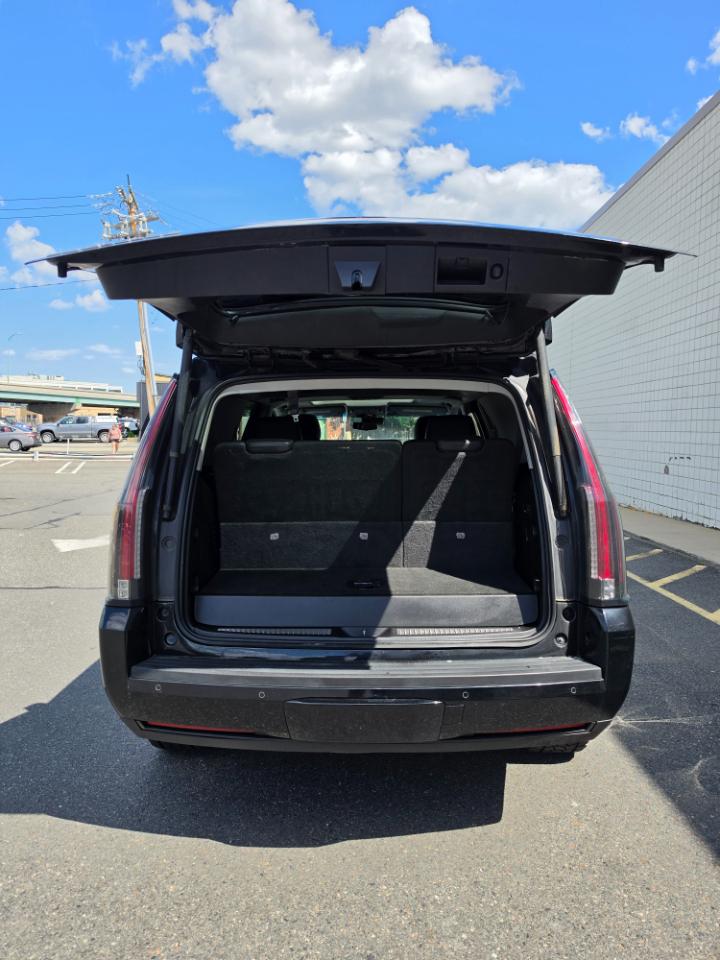 Cadillac Escalade 2WD 4dr Luxury 2019