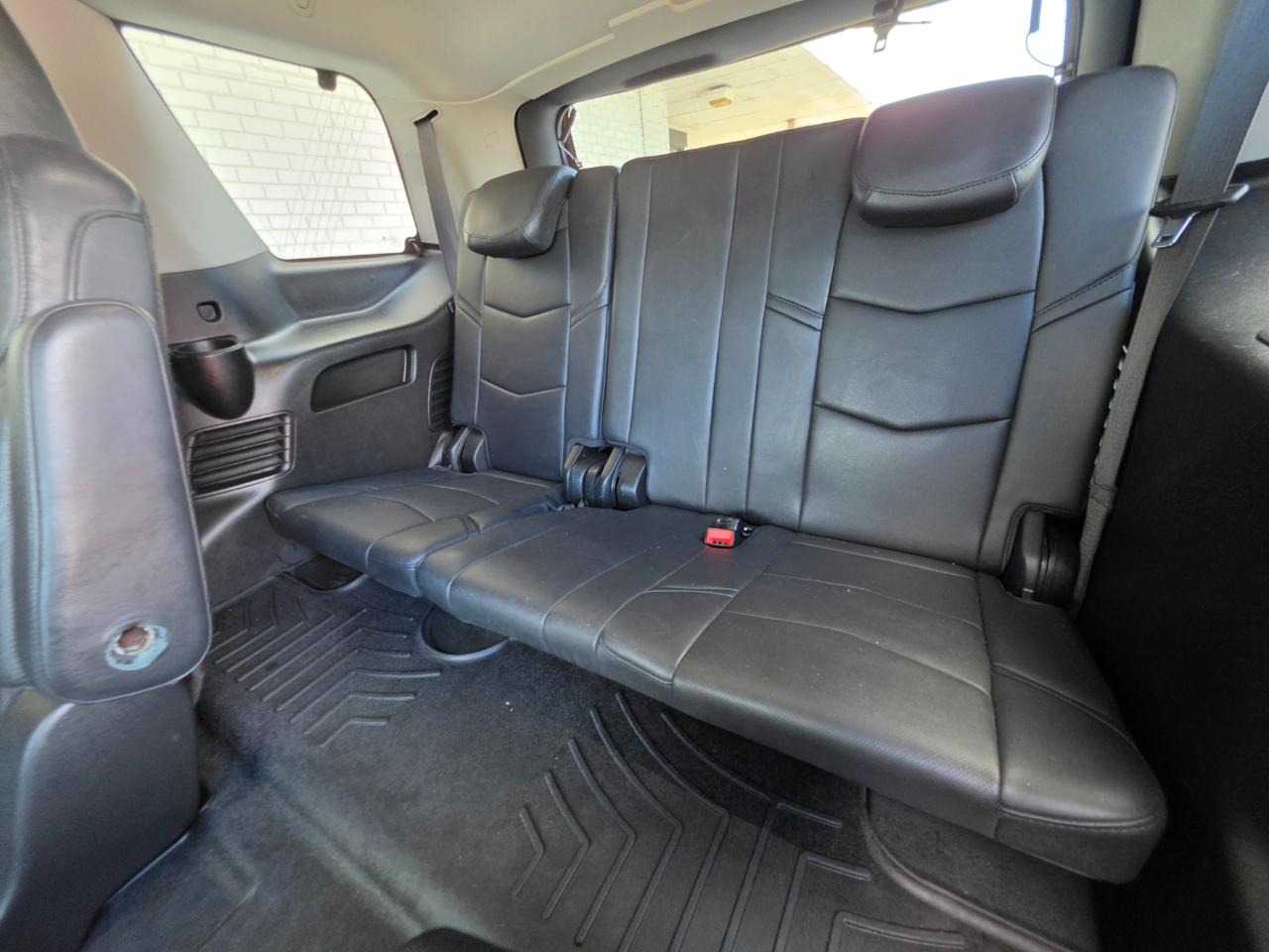 Cadillac Escalade 2WD 4dr Luxury 2019