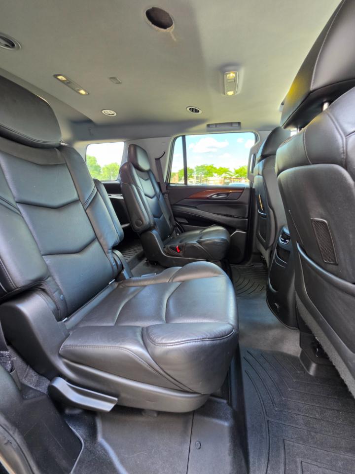 Cadillac Escalade 2WD 4dr Luxury 2019