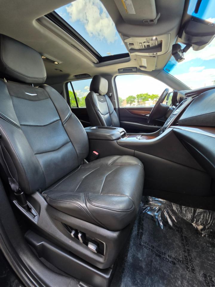 Cadillac Escalade 2WD 4dr Luxury 2019