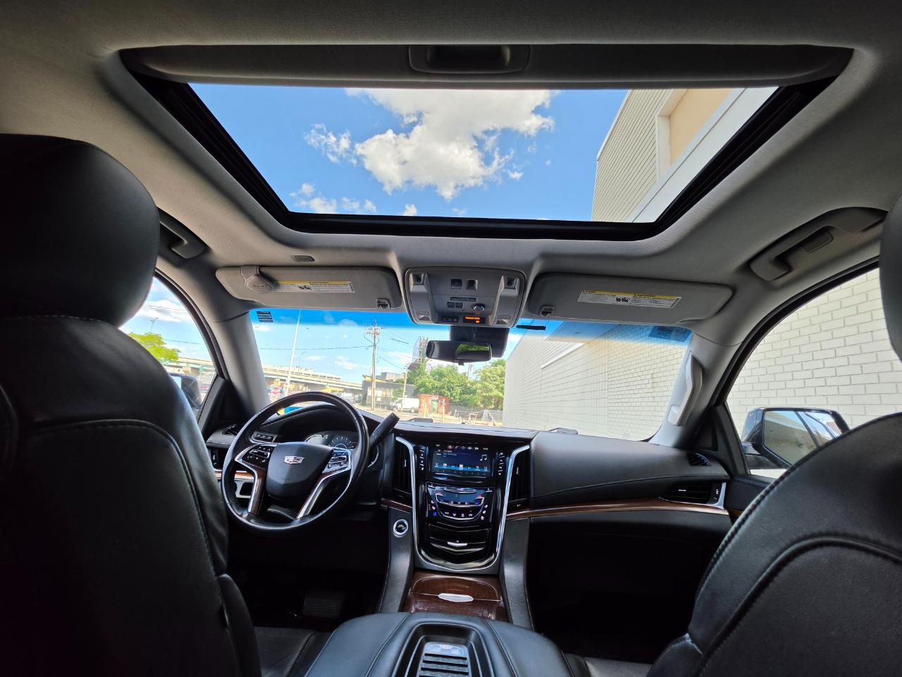 Cadillac Escalade 2WD 4dr Luxury 2019