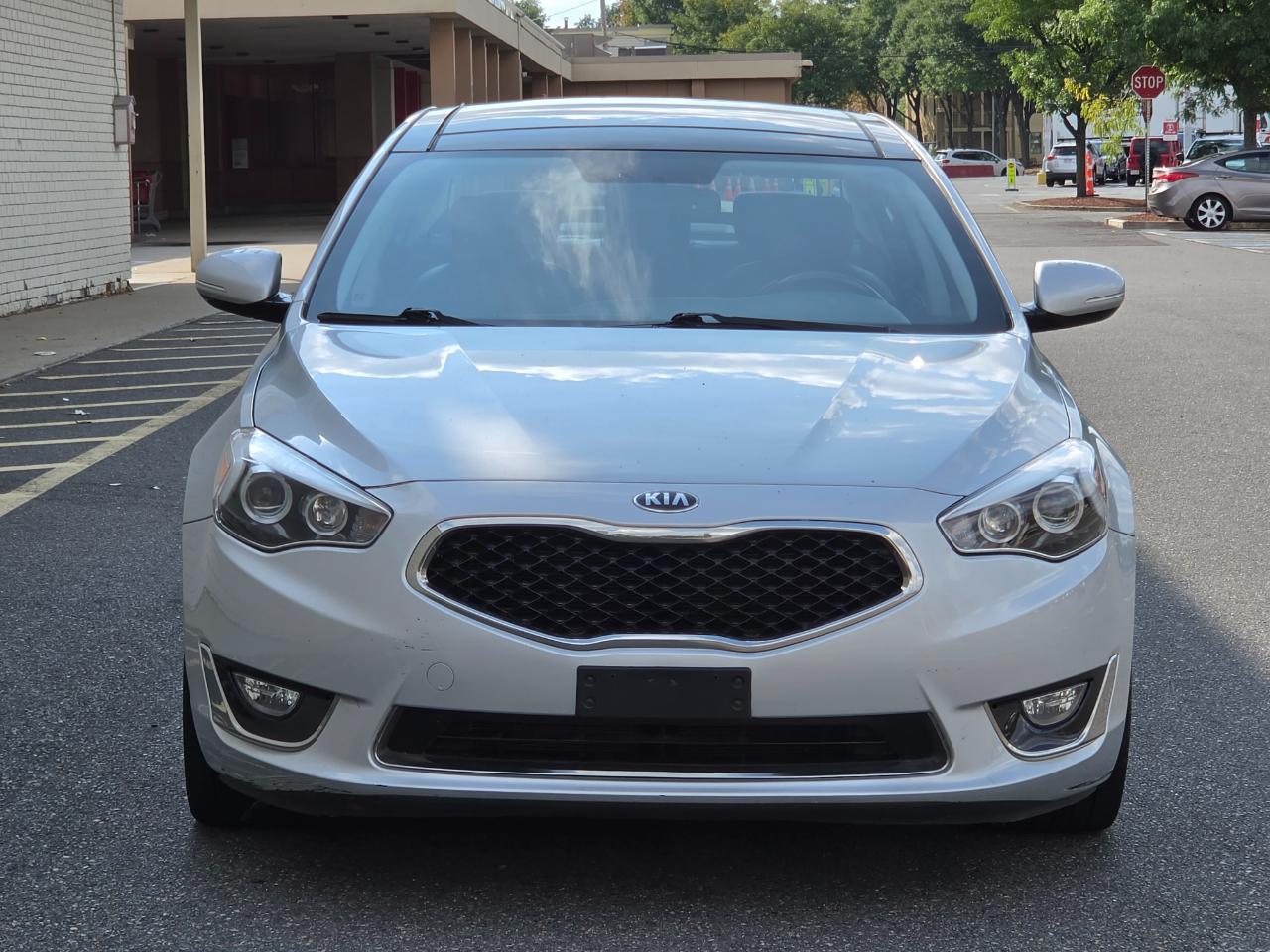 Kia Cadenza 4dr Sdn Premium 2016
