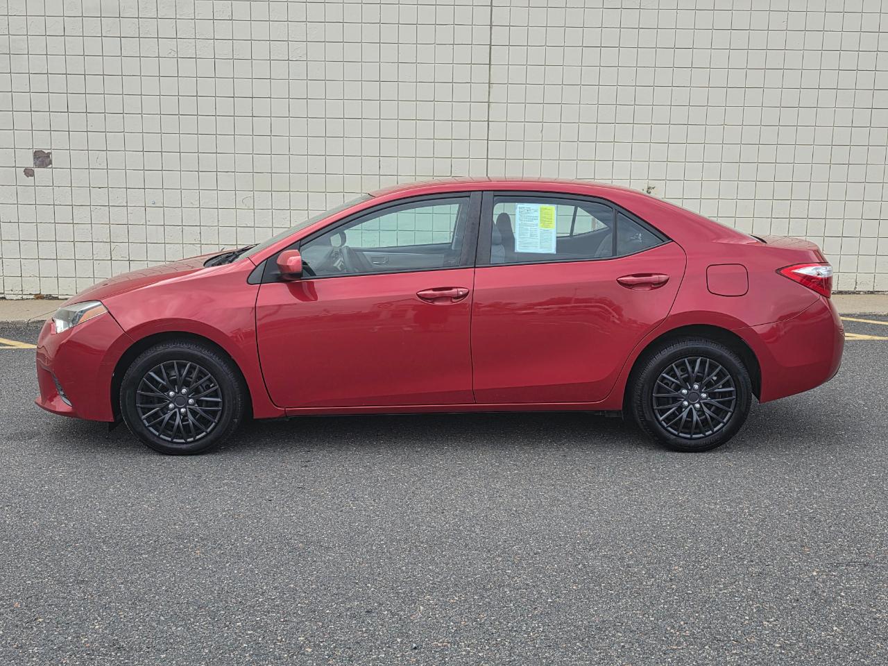 Toyota Corolla 4dr Sdn CVT LE Premium (Natl) 2015