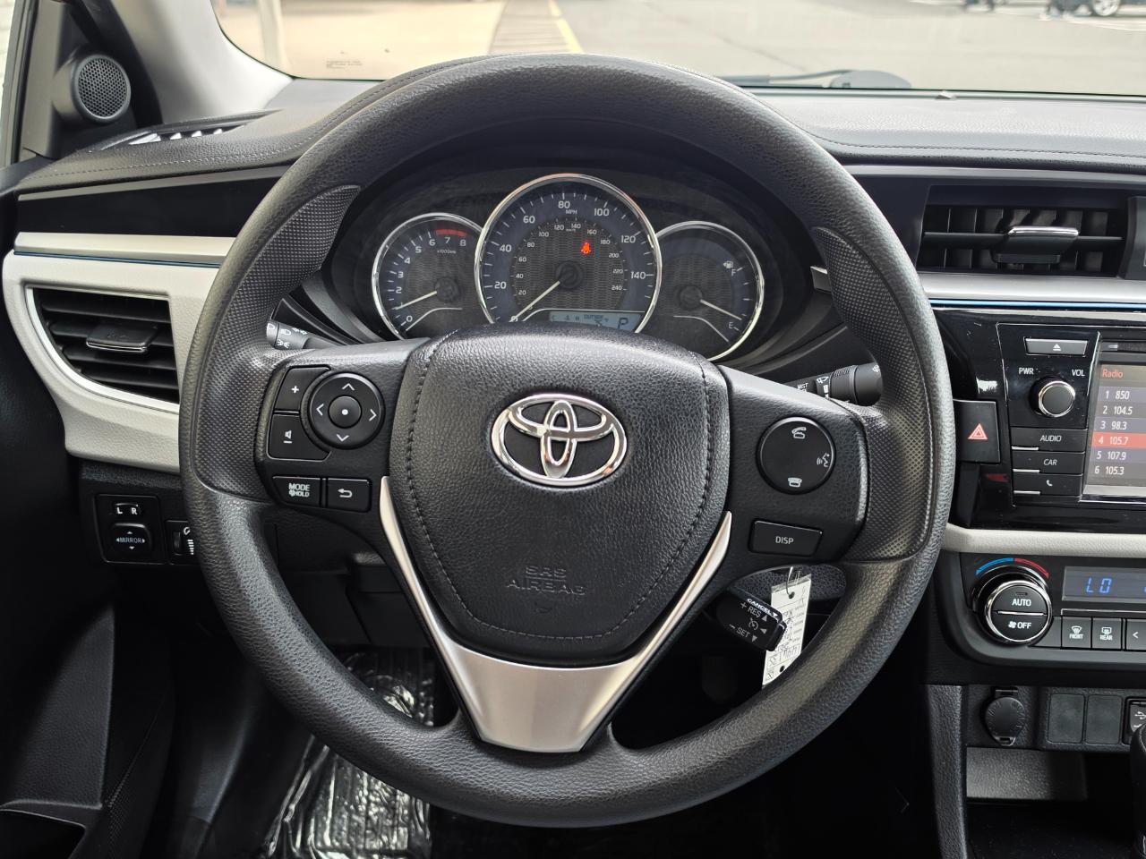 Toyota Corolla 4dr Sdn CVT LE Premium (Natl) 2015