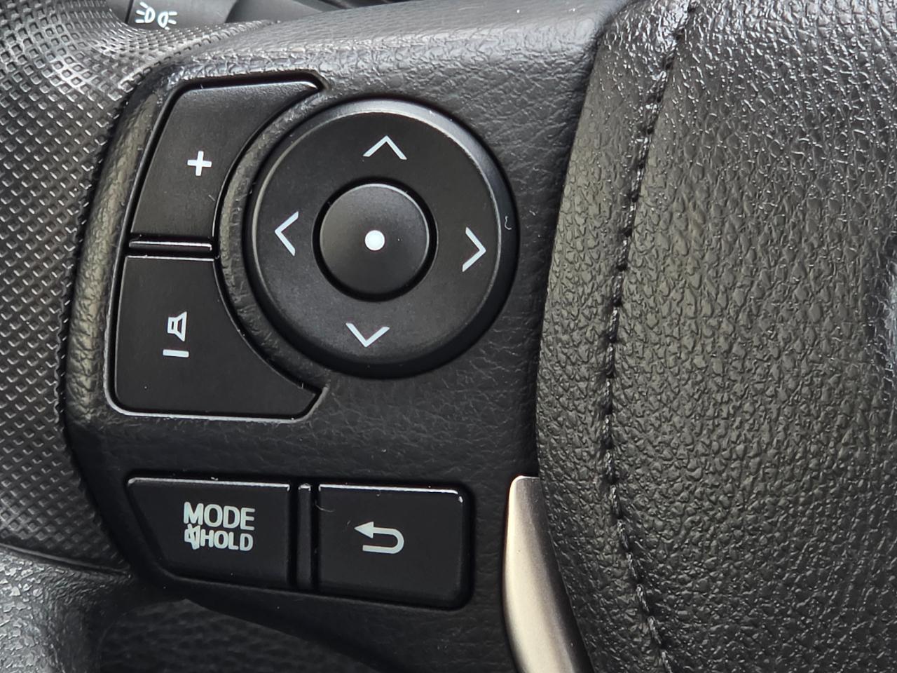 Toyota Corolla 4dr Sdn CVT LE Premium (Natl) 2015