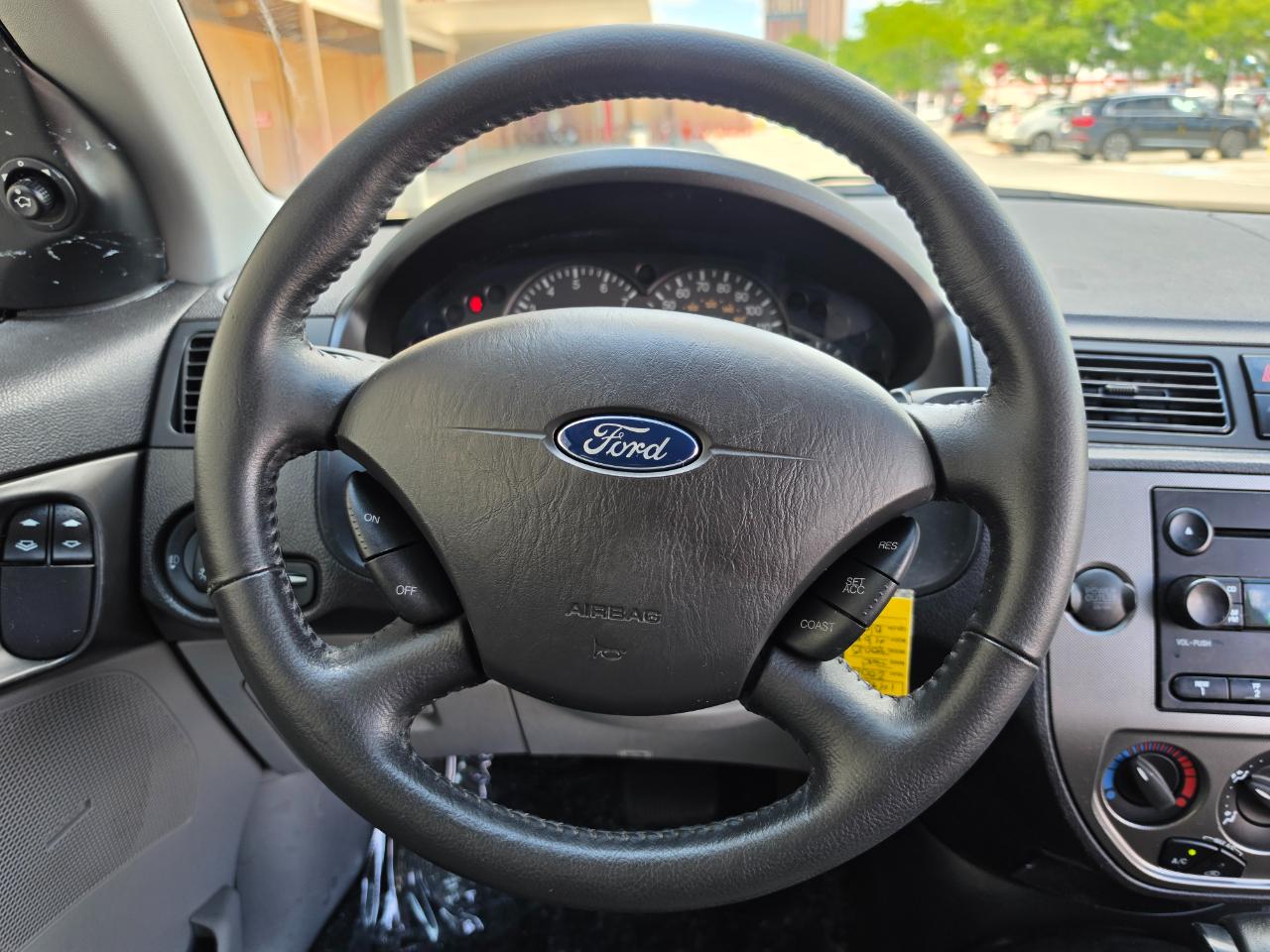 Ford Focus 3dr Cpe ZX3 SES 2006