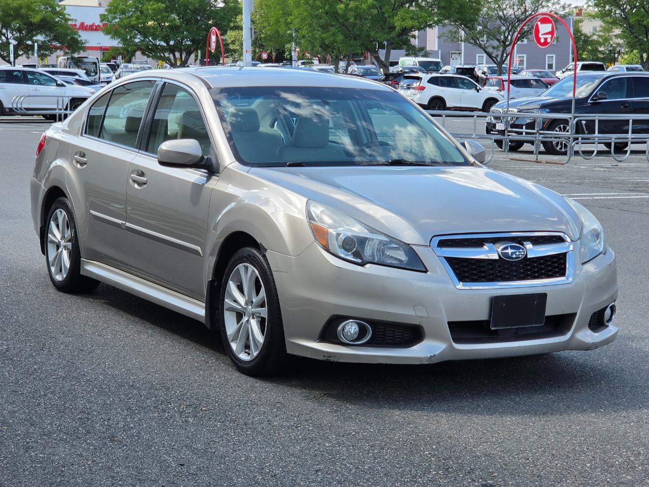 Subaru Legacy 4dr Sdn H4 Auto 2.5i Limited 2014