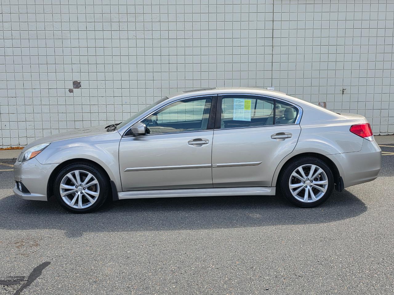 Subaru Legacy 4dr Sdn H4 Auto 2.5i Limited 2014
