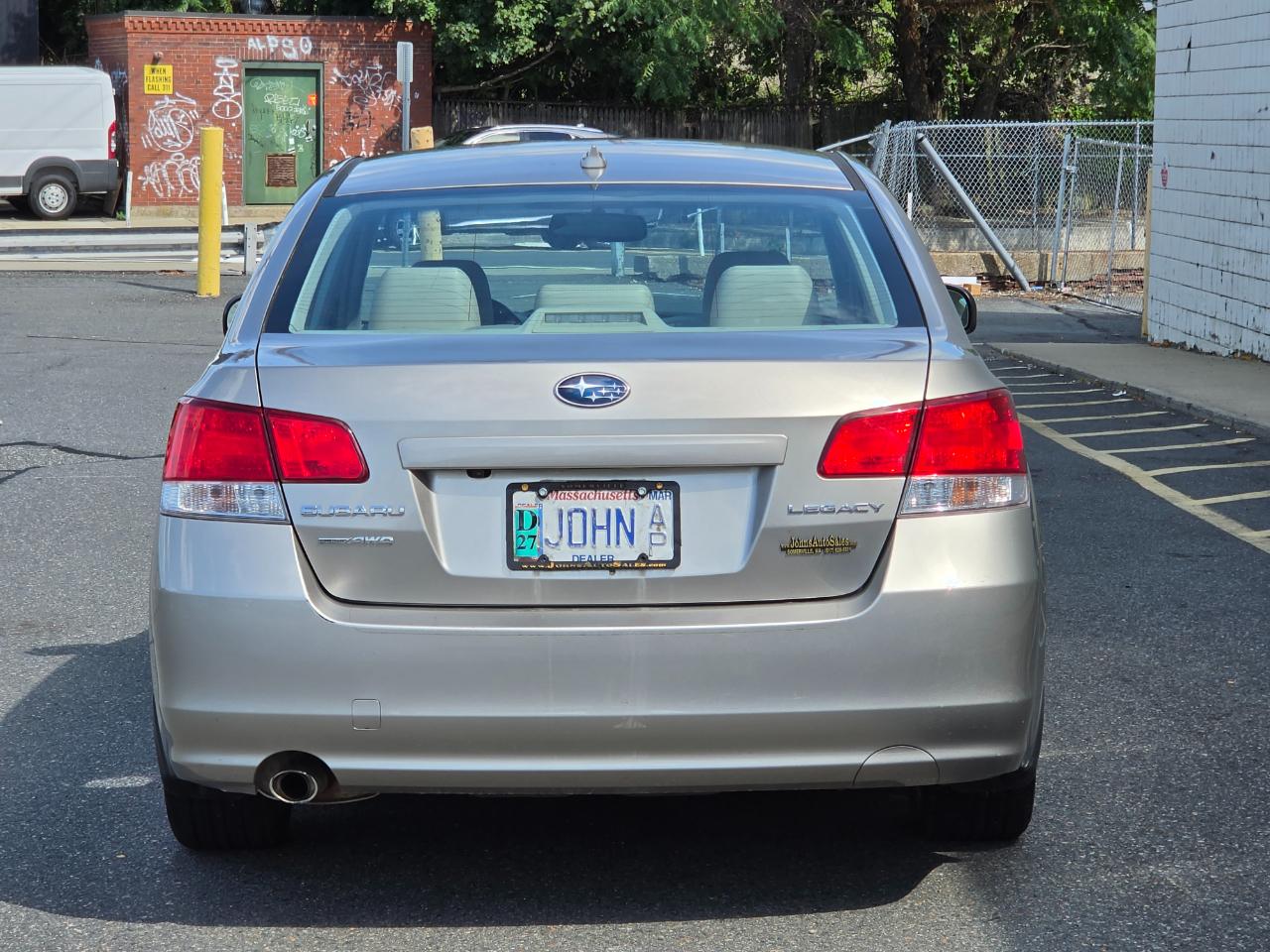 Subaru Legacy 4dr Sdn H4 Auto 2.5i Limited 2014