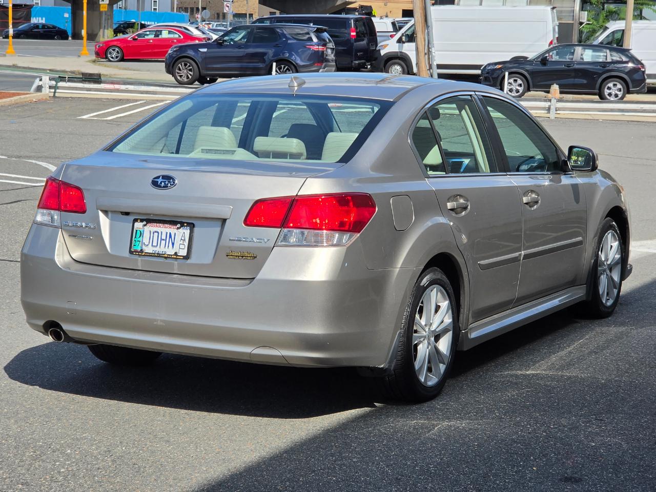Subaru Legacy 4dr Sdn H4 Auto 2.5i Limited 2014