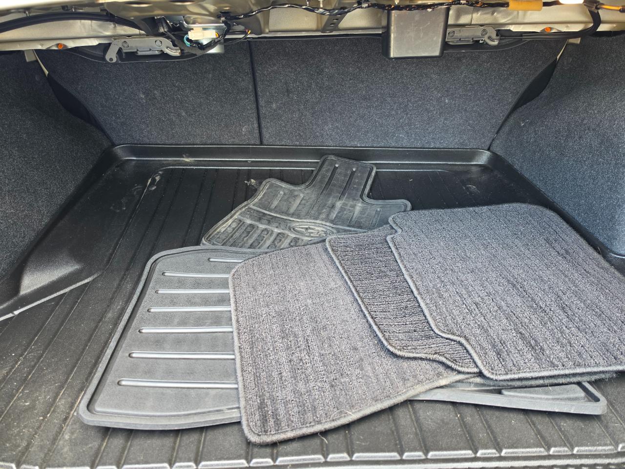 Subaru Legacy 4dr Sdn H4 Auto 2.5i Limited 2014