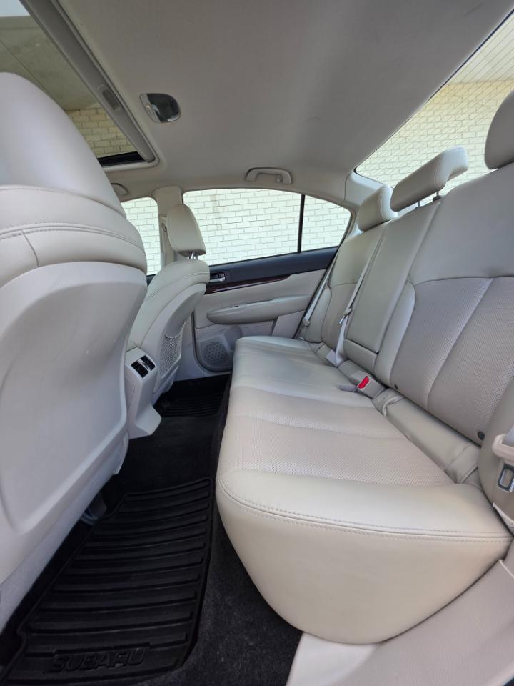 Subaru Legacy 4dr Sdn H4 Auto 2.5i Limited 2014