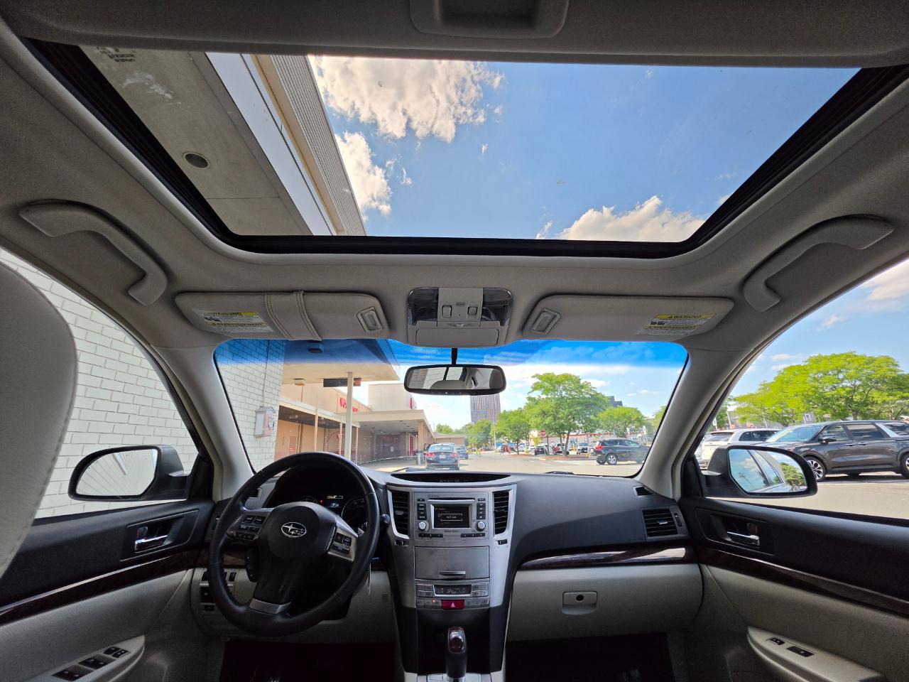 Subaru Legacy 4dr Sdn H4 Auto 2.5i Limited 2014