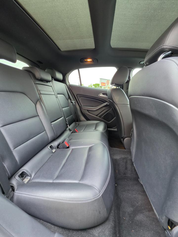Mercedes-Benz GLA GLA 250 4MATIC SUV 2019