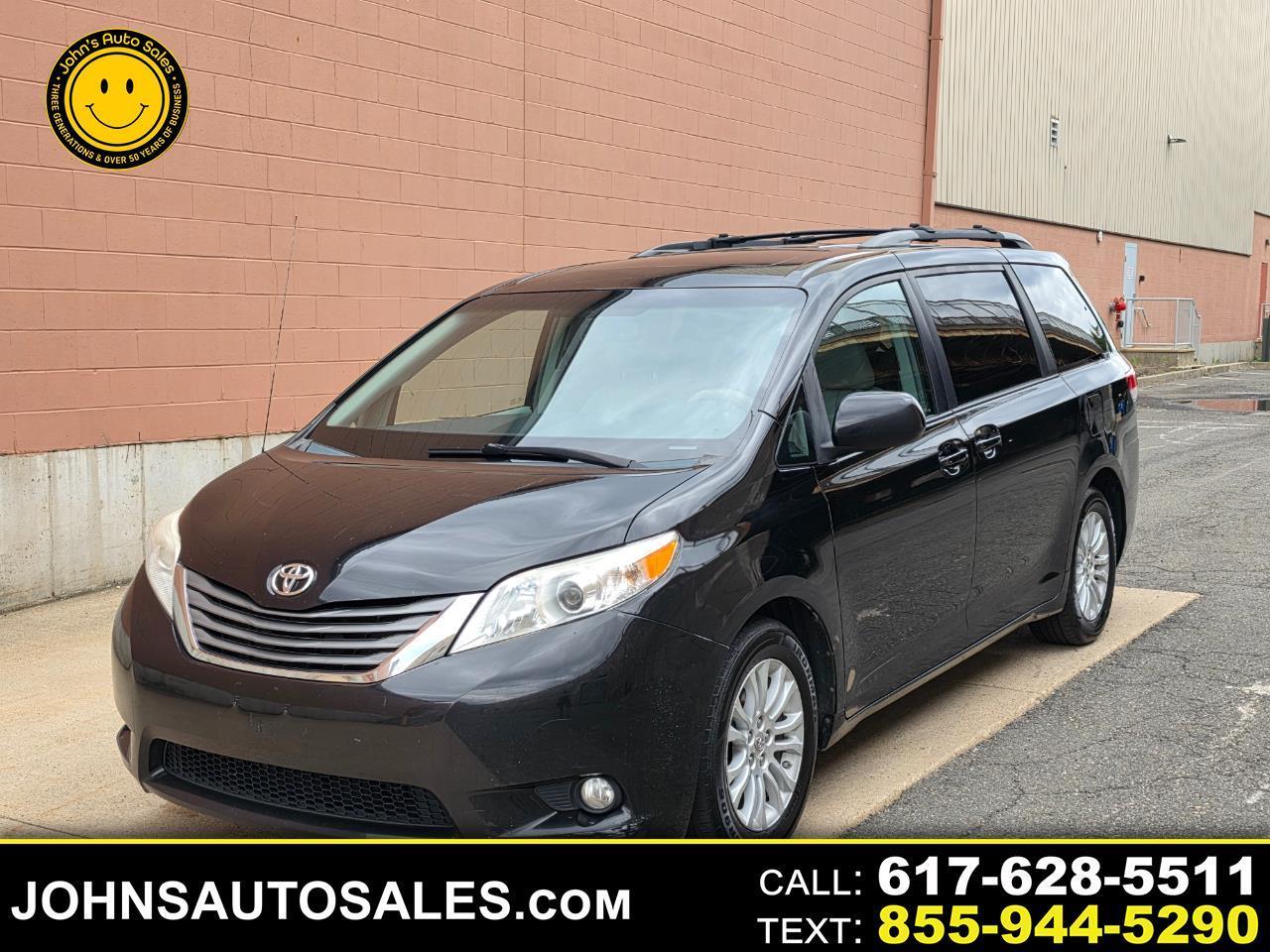 Toyota Sienna 5dr 7-Pass Van V6 XLE AAS FWD (Natl) 2012