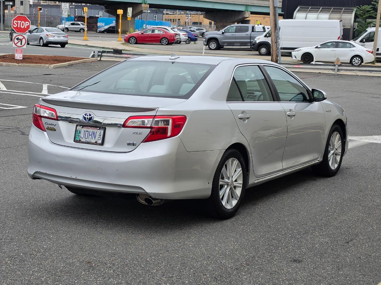 Toyota Camry Hybrid 4dr Sdn XLE (Natl) 2012