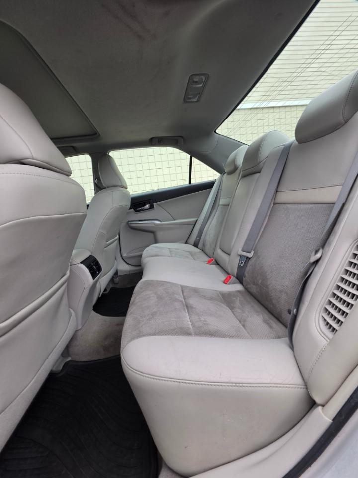 Toyota Camry Hybrid 4dr Sdn XLE (Natl) 2012
