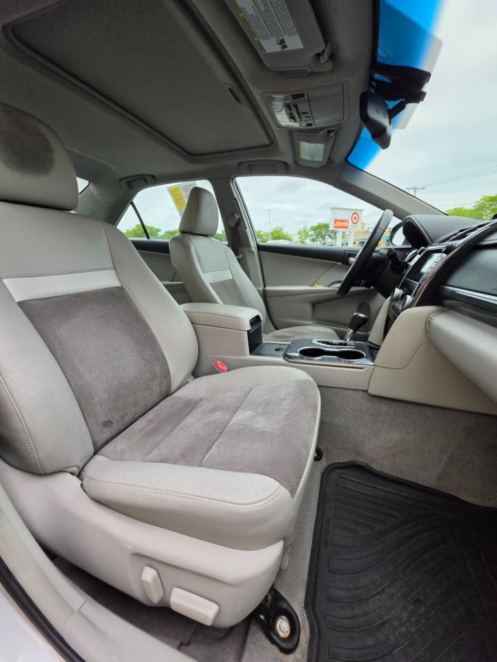 Toyota Camry Hybrid 4dr Sdn XLE (Natl) 2012