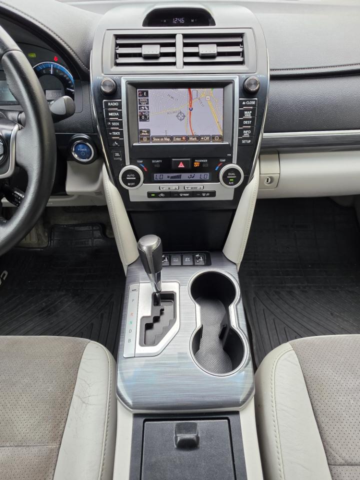 Toyota Camry Hybrid 4dr Sdn XLE (Natl) 2012