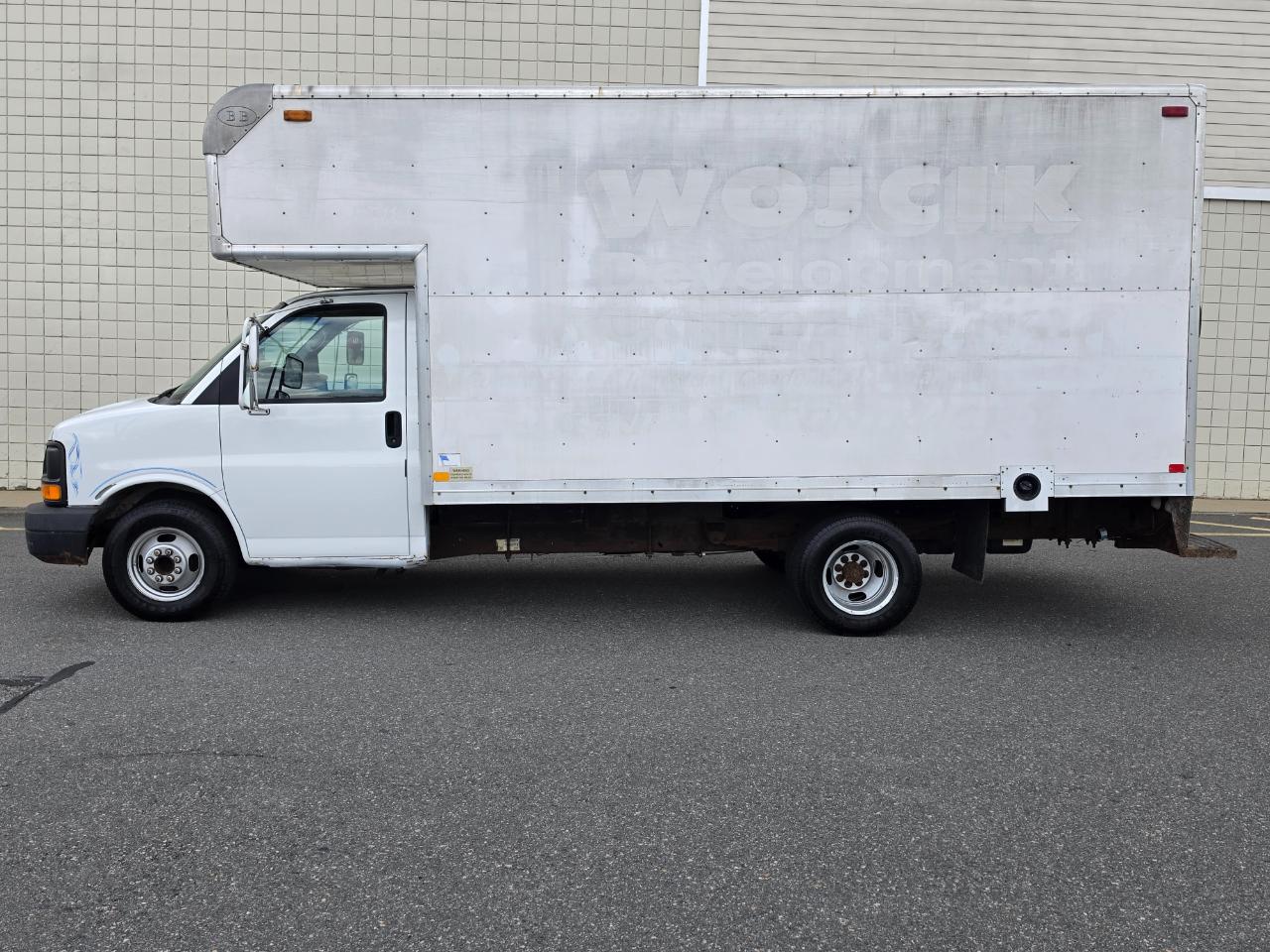 Chevrolet Express Commercial Cutaway 139" WB C6Y 2004
