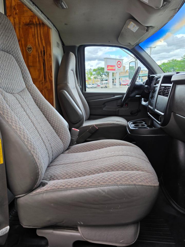 Chevrolet Express Commercial Cutaway 139" WB C6Y 2004