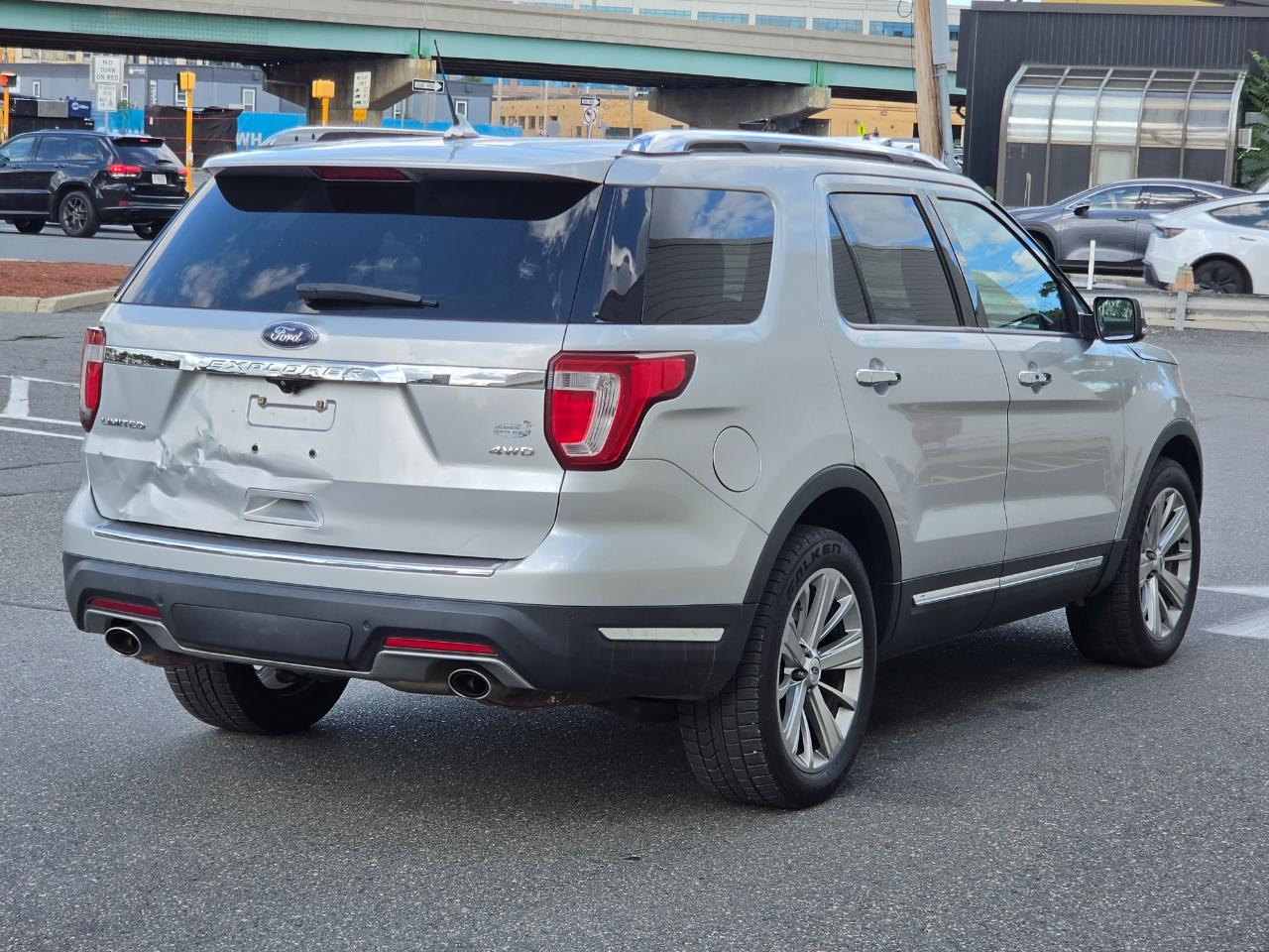 Ford Explorer Limited 4WD 2019