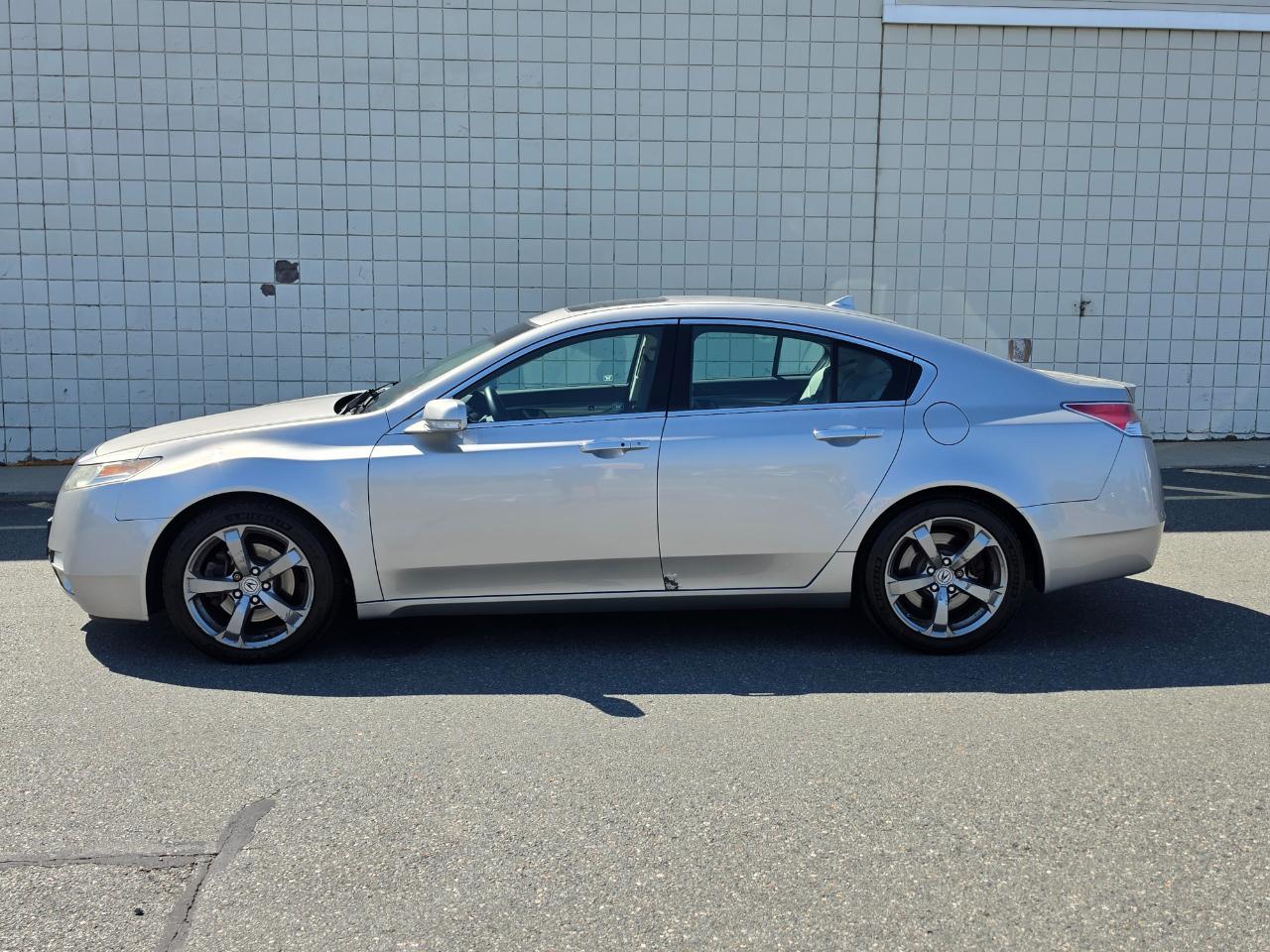 Acura TL 4dr Sdn Auto SH-AWD Tech 2010