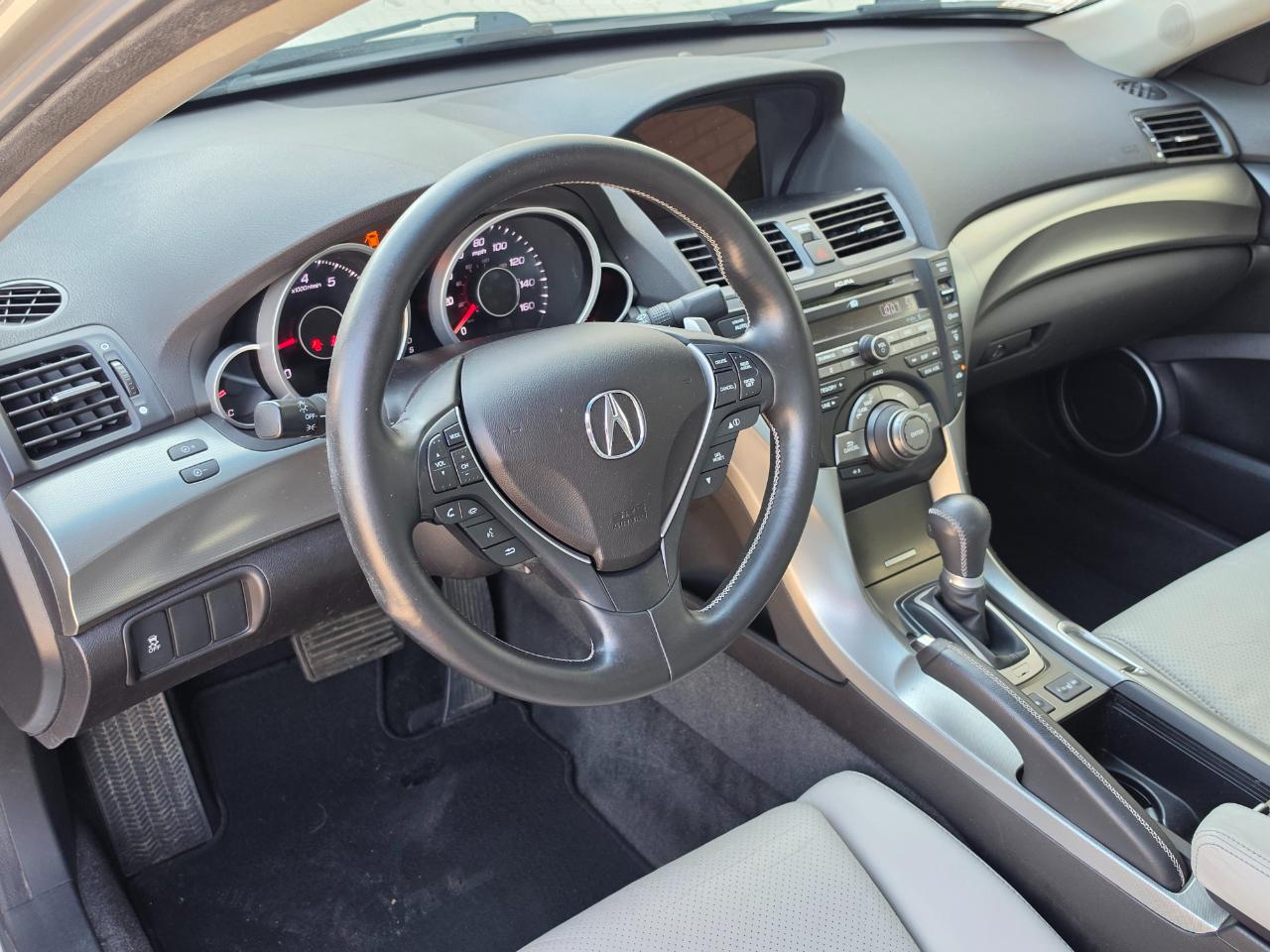 Acura TL 4dr Sdn Auto SH-AWD Tech 2010