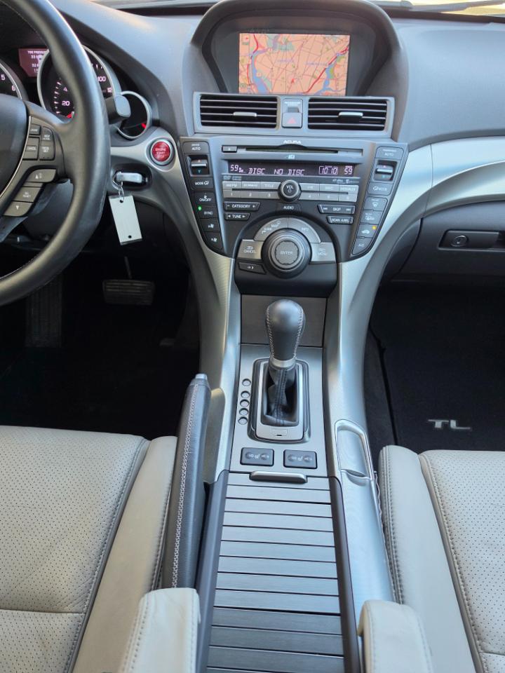 Acura TL 4dr Sdn Auto SH-AWD Tech 2010