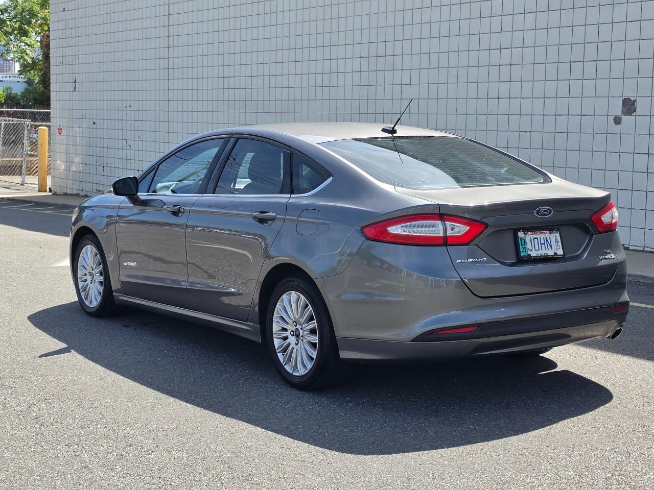 Ford Fusion 4dr Sdn SE Hybrid FWD 2014