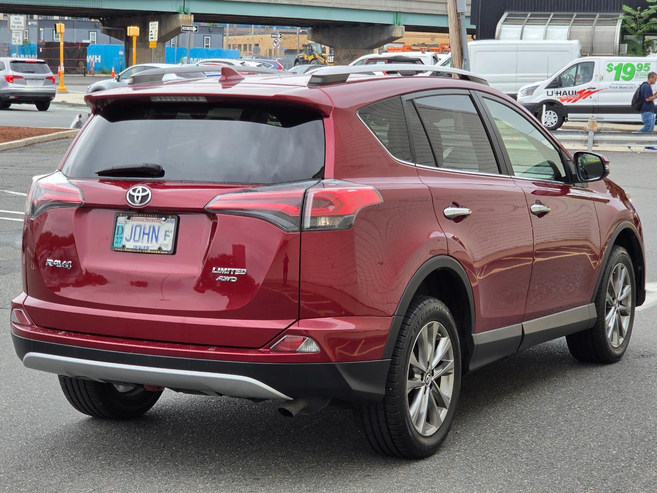 Toyota RAV4 Limited AWD (Natl) 2018