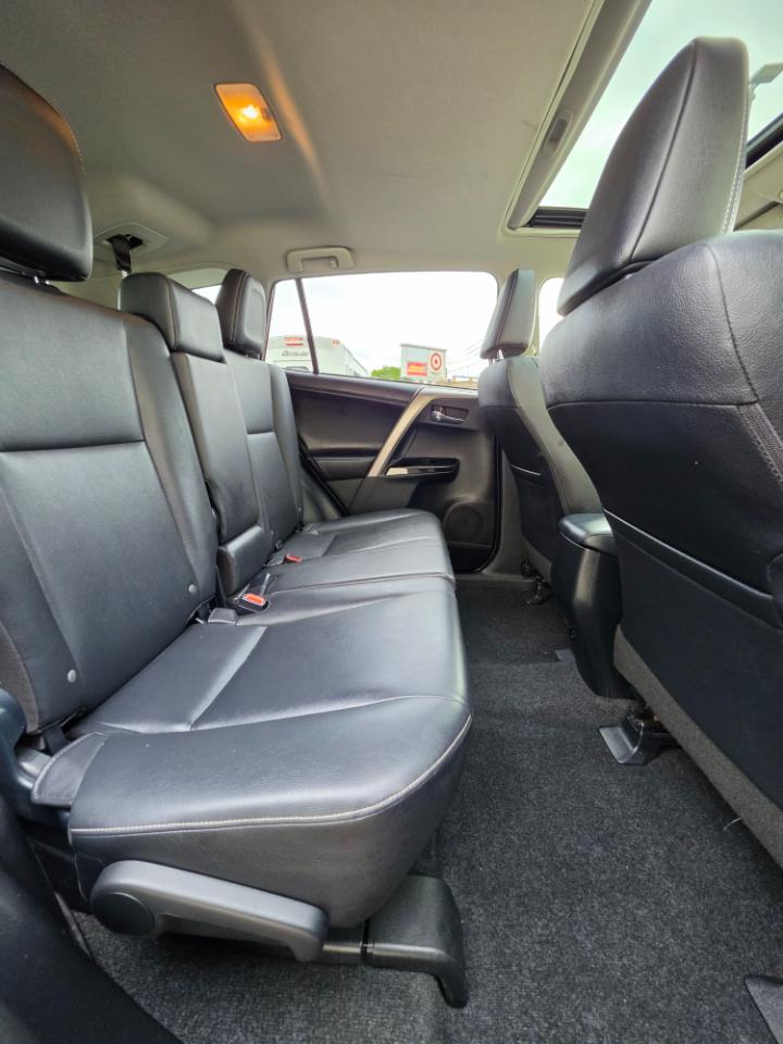 Toyota RAV4 Limited AWD (Natl) 2018