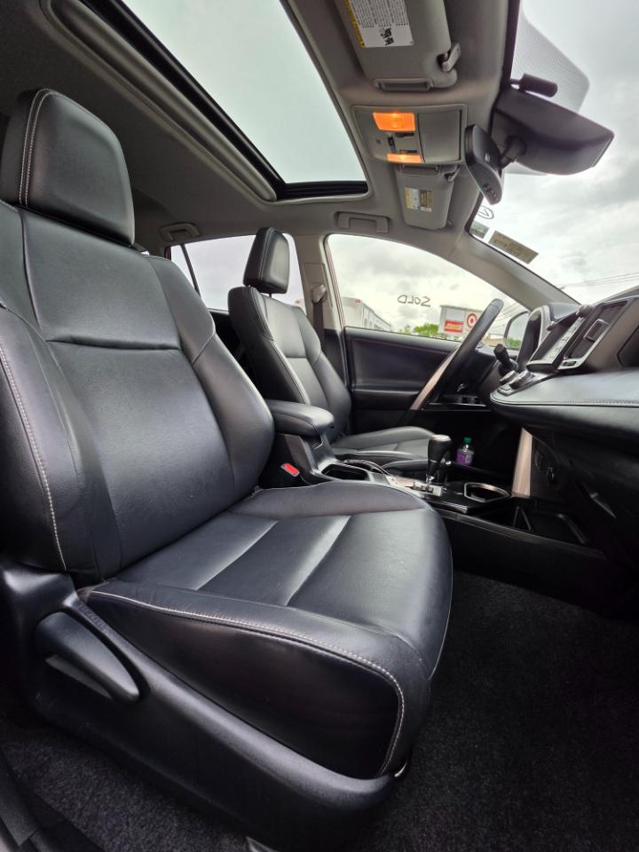 Toyota RAV4 Limited AWD (Natl) 2018