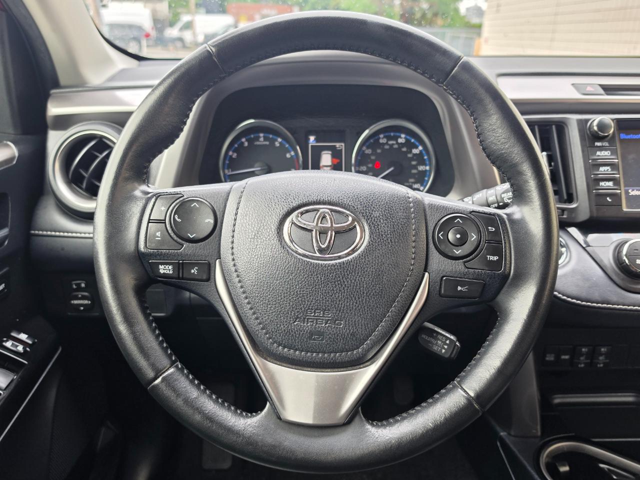 Toyota RAV4 Limited AWD (Natl) 2018