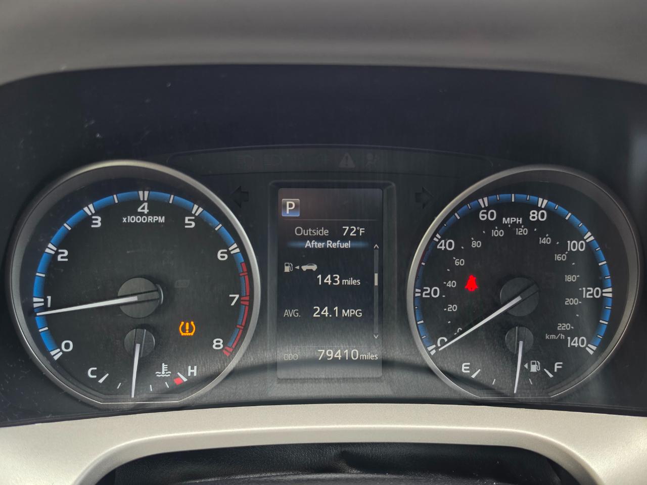Toyota RAV4 LE AWD (Natl) 2017